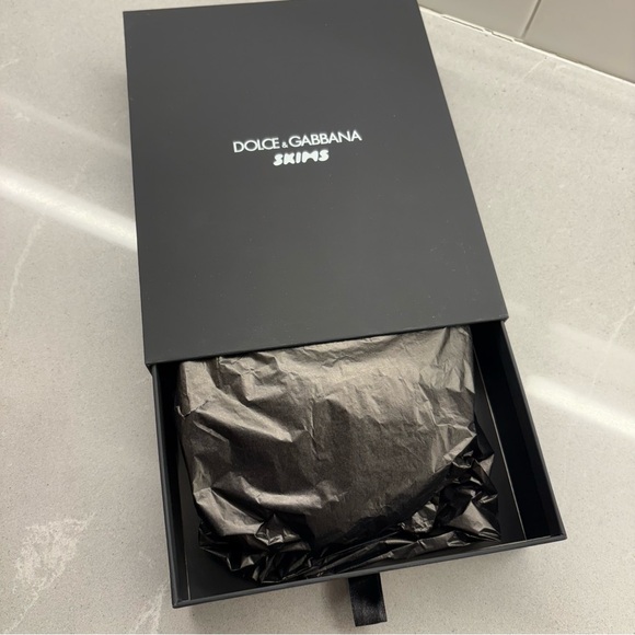 DOLCE&GABBANA X SKIMS ULTRA FINE MESH LOGO BRIEF BODYSUIT - XS *BRAND NEW* - Picture 5 of 8